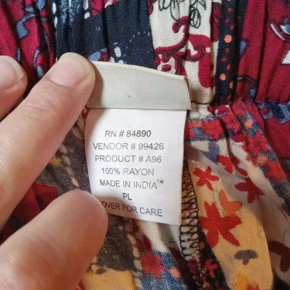 Boca Bay Floral Cropped Pajama Pants Red Blue Drawstring  with Pockets - Picture 7 of 7